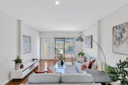 Modern 3-Bedroom Townhouse in the Heart of Mawson Lakes - Photo 2