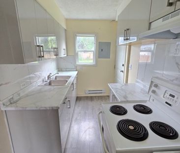 2 Bedroom Duplex - Photo 5