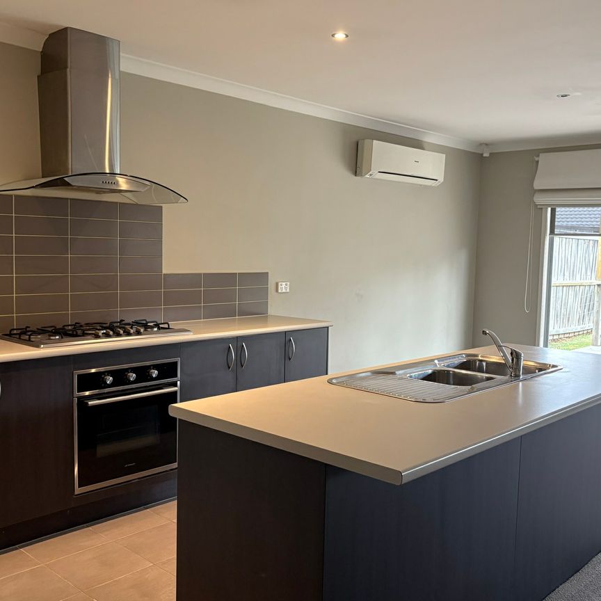 66 Gregson Grove, Lyndhurst VIC - Photo 1