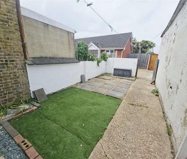 Hamstel Road, Southend On Sea, Southend On Sea, SS2 - Photo 1