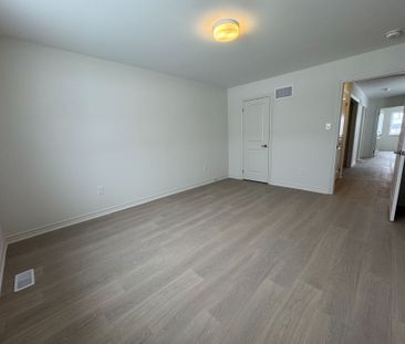 For Lease - 68 Sanderson Drive, Kawartha Lakes, Ontario - Photo 5