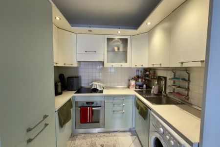 APPARTEMENT 2 PIECES - CENTRE CARNOLES - GARAGE - Photo 4