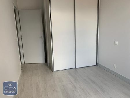 Location Appartement 3 pièces 62m² VILLEFRANCHE SUR SAONE 69400 - Photo 4