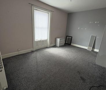 4 bedroom terraced house to rent - Photo 5