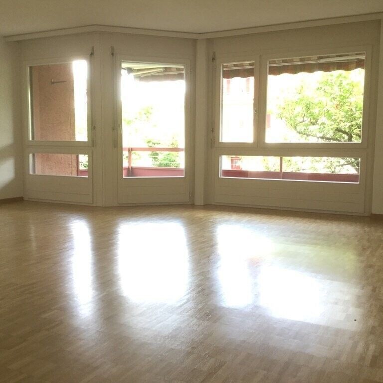 Living with garden seating - Photo 1