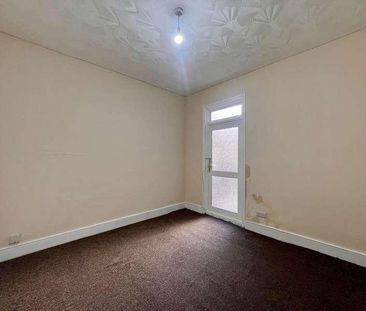 Harold Road, London, E13 - Photo 5