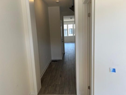 For Lease - 1551 Rose Way N/A, Milton, Ontario - Photo 1