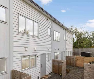 Contemporary comfort - 2 Bedrooms - Photo 1