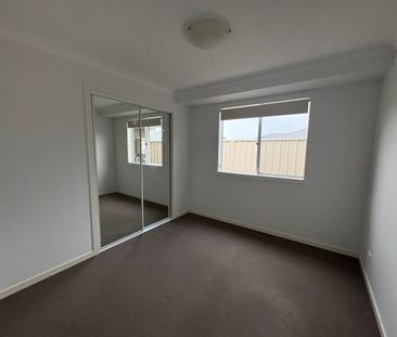 Easy Living in Glenvale – 3 Bed, 2 Bath Unit - Photo 2