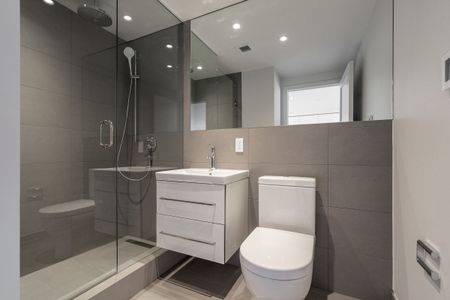 150 The Donway West - Photo 5