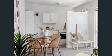 Light-Filled One Bedroom Apartment In Fantastic Richmond Location - Photo 2