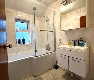 £550 PCM, Furnished Double Room in a Shared House in Ninian Park Ro... - Photo 4