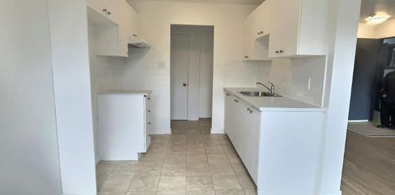 2 CH - 1 SDB - Longueuil - $1,325 /mo - Photo 2