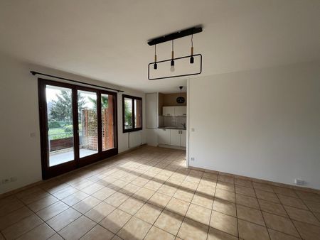 Location Appartement 3 pièces 69m² LA RAVOIRE 73490 - Photo 2