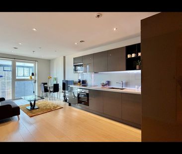 1 Bed Flat, Glasshouse Gardens, E20 - Photo 3