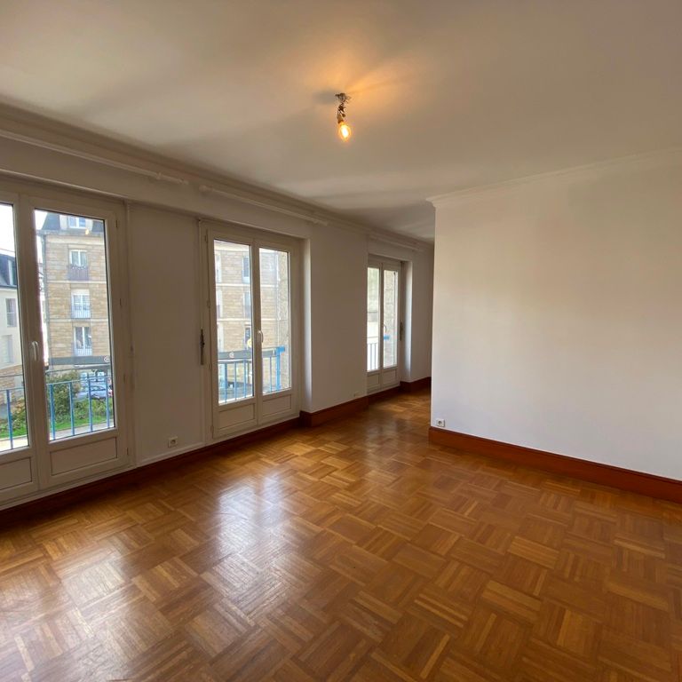 A LOUER. Disponible Immédiatement. Charmant Appartement T2 bis, En Centre Ville de Quimper ! - Photo 1