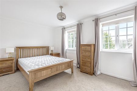 4 bedroom terraced house to rent - Photo 5