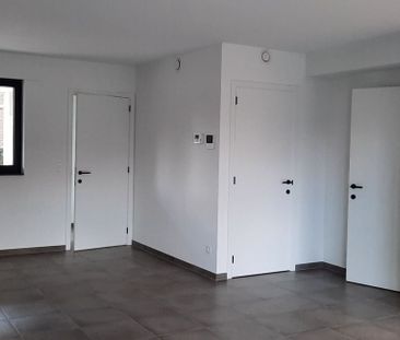 Appartement te huur in Molenbeersel voor € 850 met 2 slaapkamers - Photo 2
