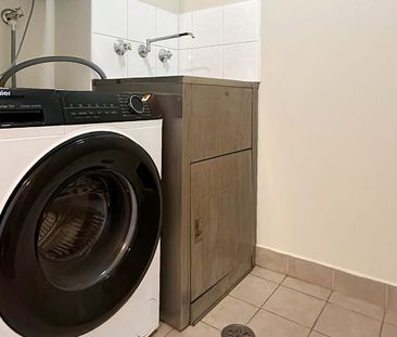Superb Convenient Modern Apartment - Photo 3