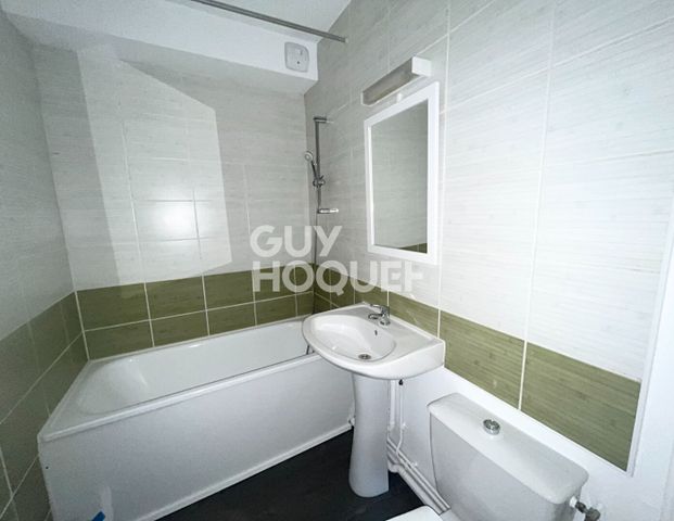 Appartement Calais 1 pièce(s) 36.55 m2 - Photo 1