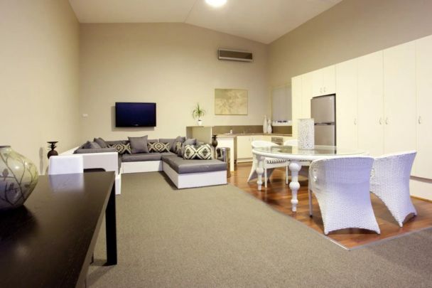 Renovated Family Home in Prime location - Photo 1