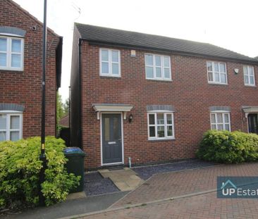 3 bedroom semi-detached house to rent - Photo 3