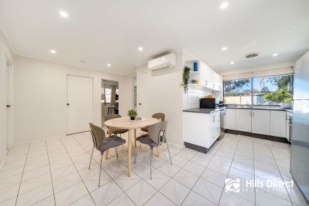 SINGLE LEVEL FAMILY HOME - Photo 3