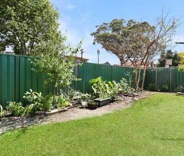 Stylish Renovated Unit in Prime Botany Location - Photo 5