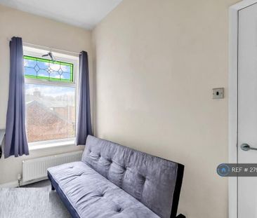 2 bedroom end of terrace house to rent - Photo 6