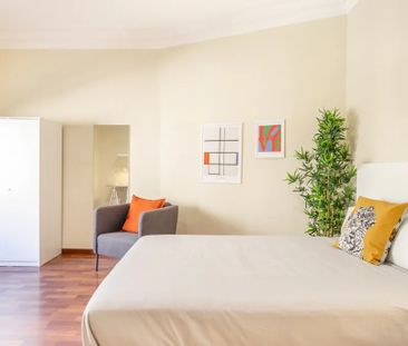 Via Laietana, Barcelona, Catalonia 08003 - Photo 3