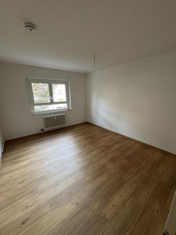 Geräumige 3-Zimmer-Wohnung in Eberstadt Süd zu vermieten! - Foto 3