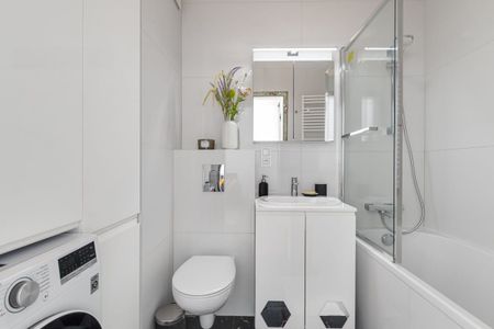 Przestronna kawalerka w prestiżowym budynku 31.71 m² - Фото 2