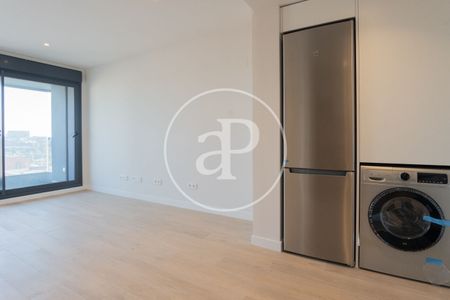 Flat for rent with Terrace in Imperial (Madrid) - Photo 2