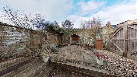 2 bedroom terraced house to rent - Photo 2