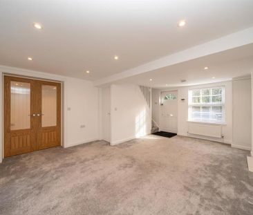 4 bedroom detached house to rent - Photo 2