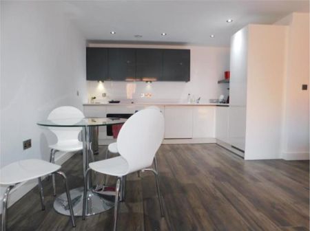 2 bedroom flat to rent - Photo 3