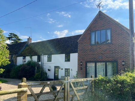 2 bedroom barn conversion to rent - Photo 3
