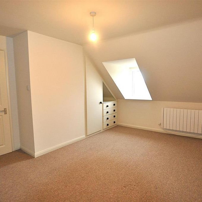 3 bedroom flat to rent - Photo 1