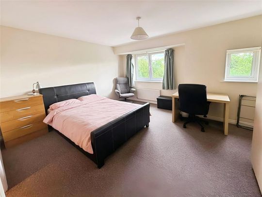 1 bedroom in a house share to rent - Photo 1