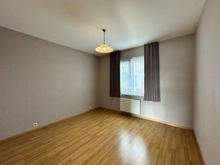 Verzorgd appartement op de 1ste verdieping met 2 slaapkamers, autostandplaats, lift, terras te Neeroeteren. - Foto 5