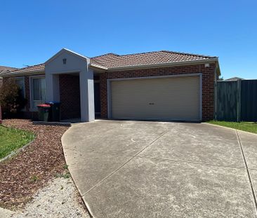 6 Condamine Avenue, Manor Lakes. - Photo 6