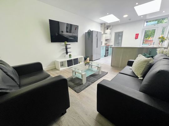 5 Bedrooms, 105 Northfield Road – Student Accommodation Coventry - Photo 1