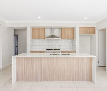 Modern Family Living with Space, Comfort & Convenience in Huntly - Photo 6