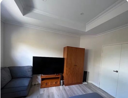 Parmelia - Photo 1