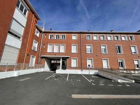 Location Appartement 1 pièce 30m² ALBI 81000 - Photo 4