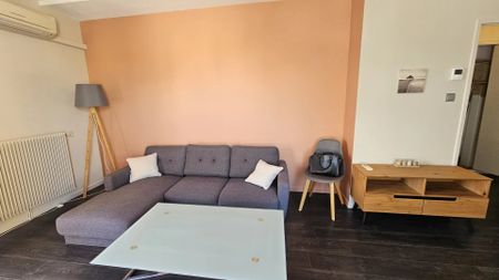 Location Appartement 3 pièces 76m² NARBONNE 11100 - Photo 3