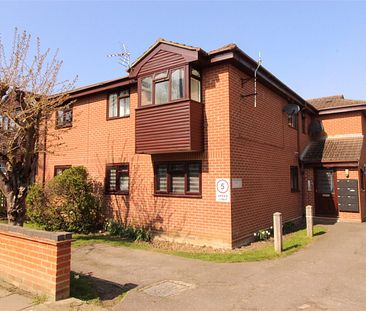 Manchester Drive, Leigh-on-Sea, Essex, SS9 3EU - Photo 6