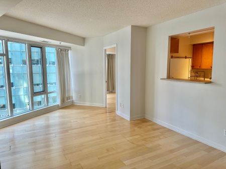 For Lease - 210 Victoria Street Unit# 610, Toronto, Ontario - Photo 4