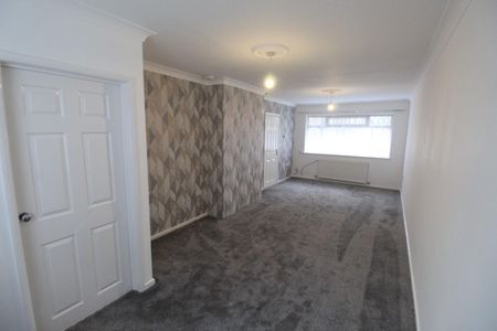 3 bedroom House To Let - Photo 5