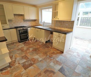 3 bedroom semi-detached house to rent - Photo 5